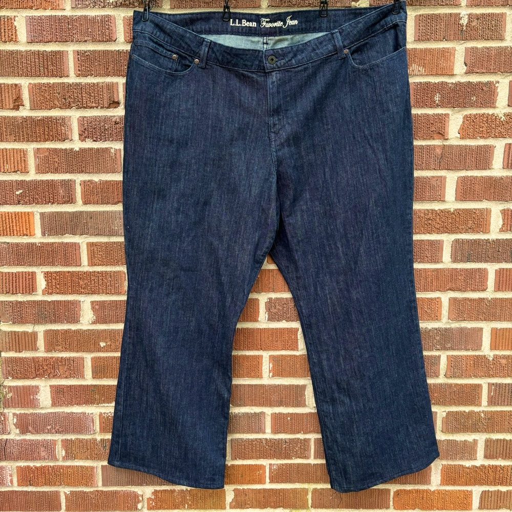 L.L. Bean Women's Blue Denim Favorite Jean Straight Fit Jeans Size 20W Reg
